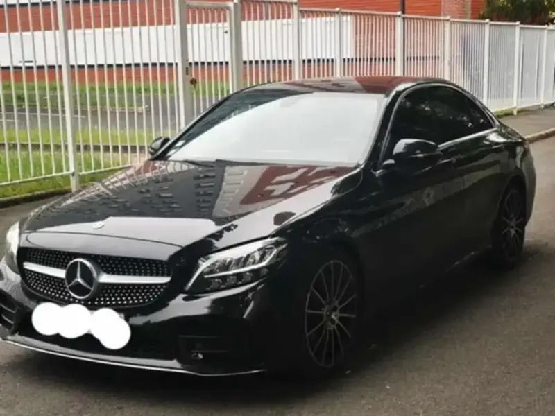 Utilisé 2019 Mercedes C200 AMG line Berline | 21 000 € - Image 1/4