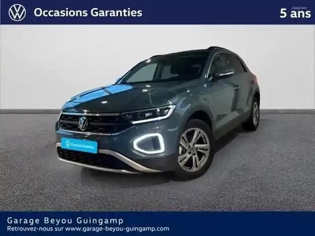 Bleu pétrole métallisée Occasion 2025 VW T-Roc Edition SUV | 25 890 € (Bon prix) - Image 1/4