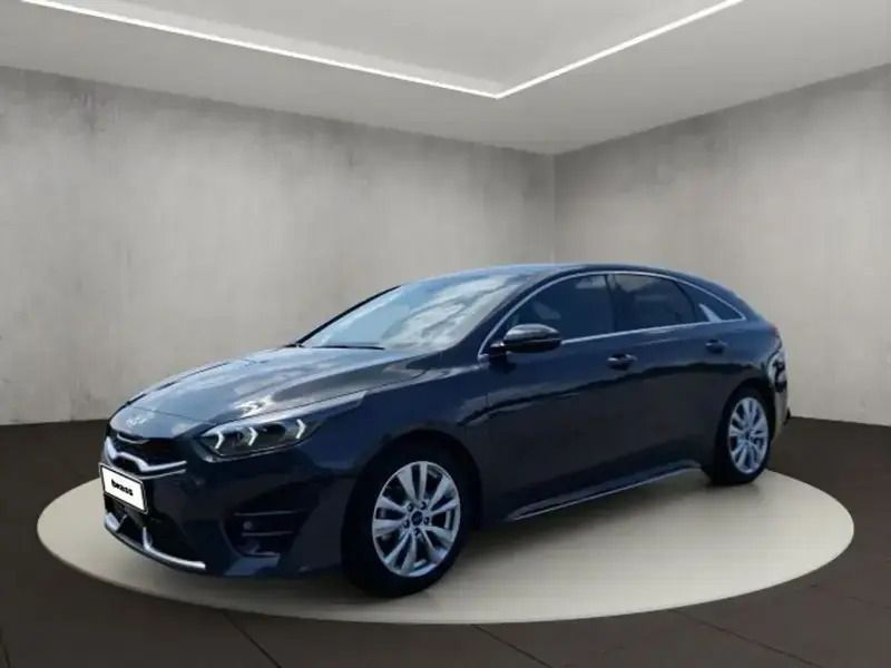 Noir Utilisé 2024 Kia ProCeed Citadine | 28 480 € (Prix juste) - Image 1/4