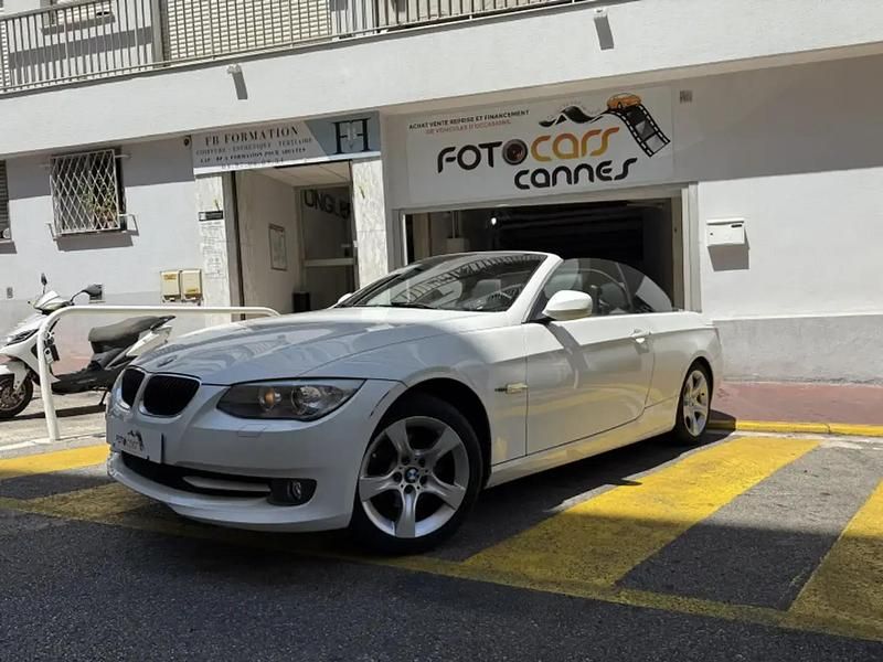 Blanc Utilisé 2010 BMW 320 Cabriolet Cabriolet | 15 900 € - Image 1/4