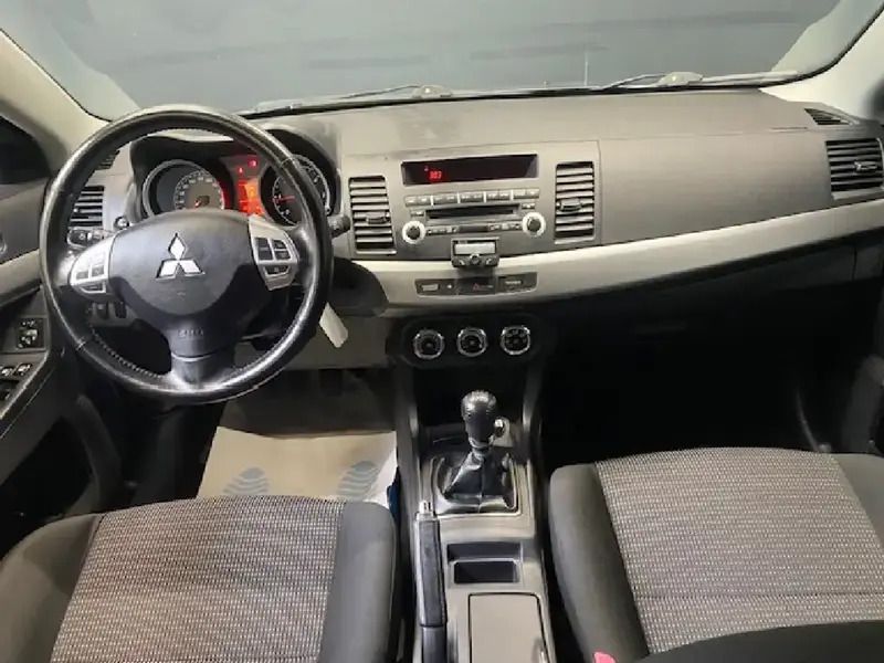 Image 2/4