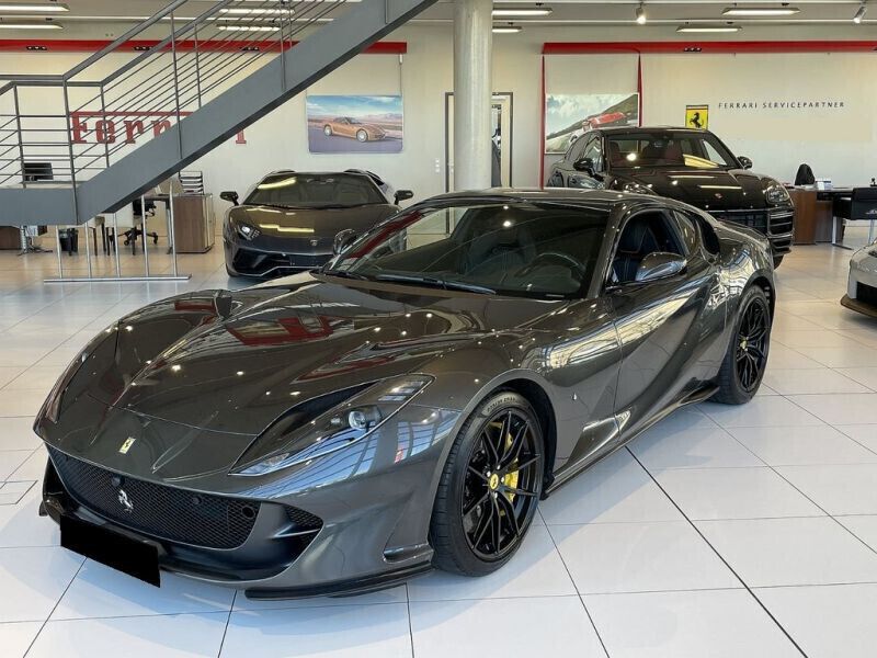 Gris Utilisé 2018 Ferrari 812 Cabriolet | 379 700 € - Image 1/4