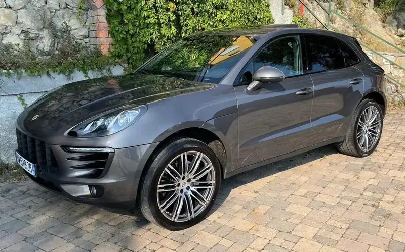 Gris Utilisé 2014 Porsche Macan S SUV | 37 490 € (Prix juste) - Image 1/4
