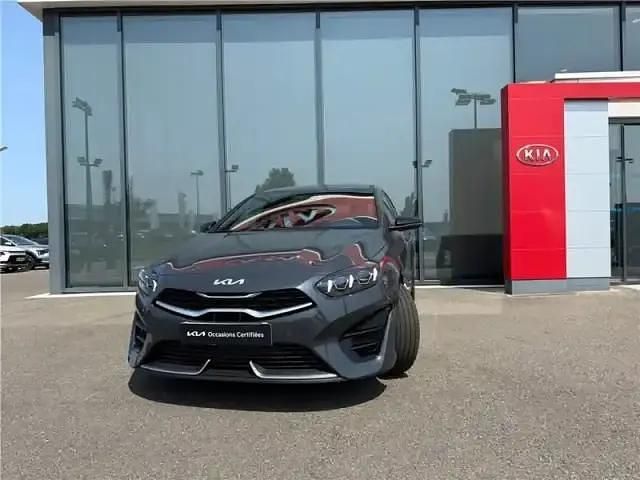 Darl penta metal Utilisé 2024 Kia Ceed Berline | 35 320 € - Image 1/4