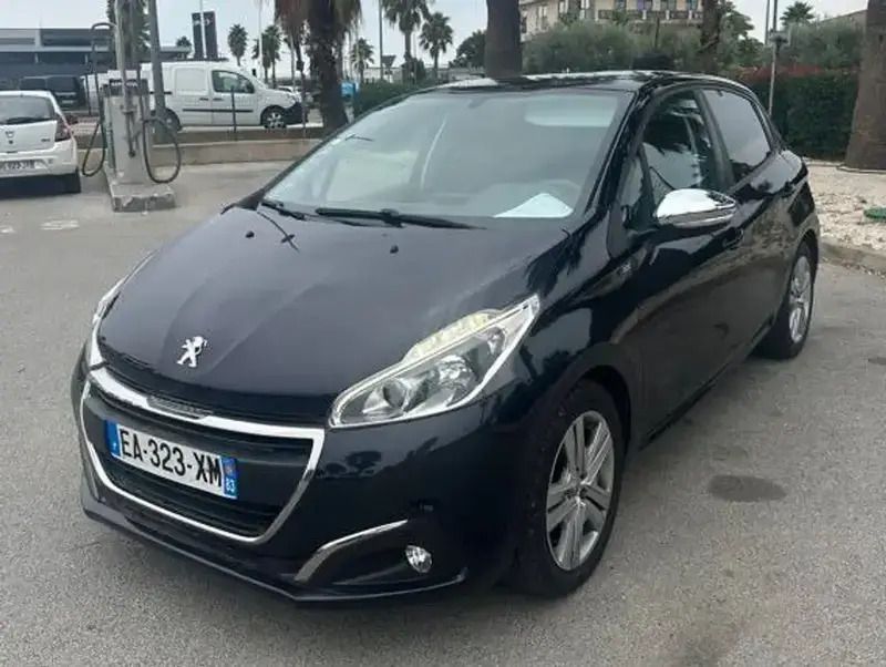 Noir Utilisé 2016 Peugeot 208 Active Citadine | 7 490 € (Prix juste) - Image 1/4