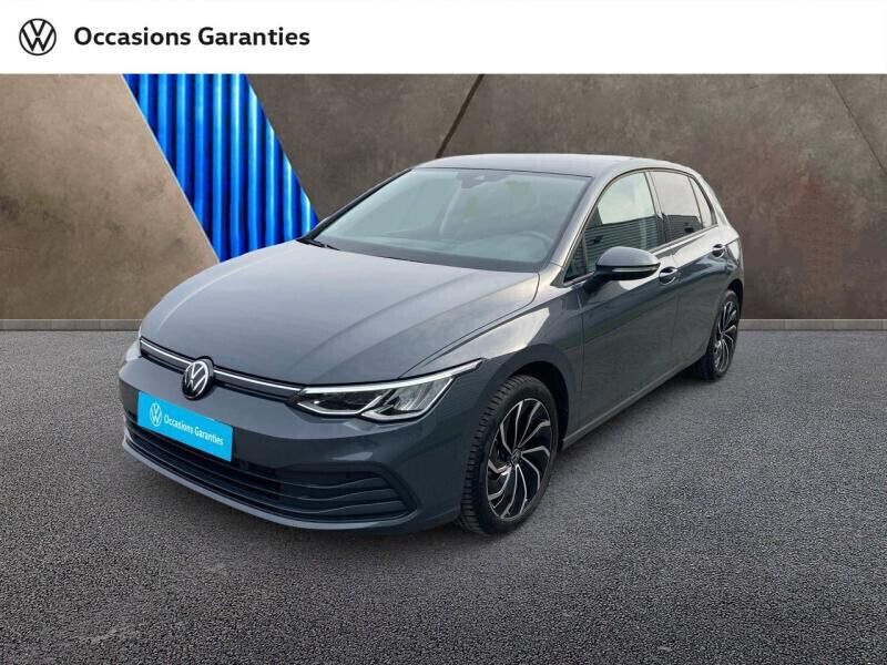 Gris Utilisé 2024 VW Golf VIII Life Berline | 25 979 € (Prix juste) - Image 1/4