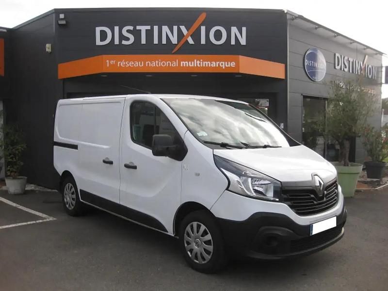 Blanc Utilisé 2015 Renault Trafic Van | 11 000 € (Prix cher) - Image 1/4