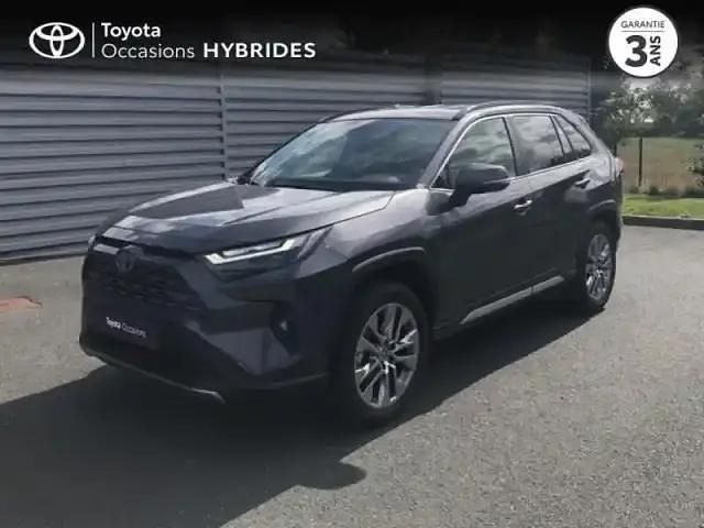 Gris atlas Occasion 2025 Toyota RAV4 Hybrid Lounge SUV | 45 800 € (Prix juste) - Image 1/4