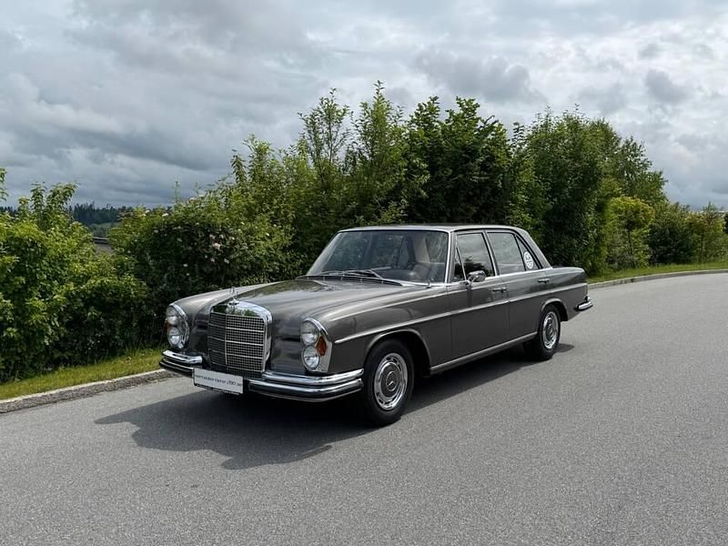 Gris Utilisé 1969 Mercedes 280 SE Berline | 59 990 € - Image 1/4