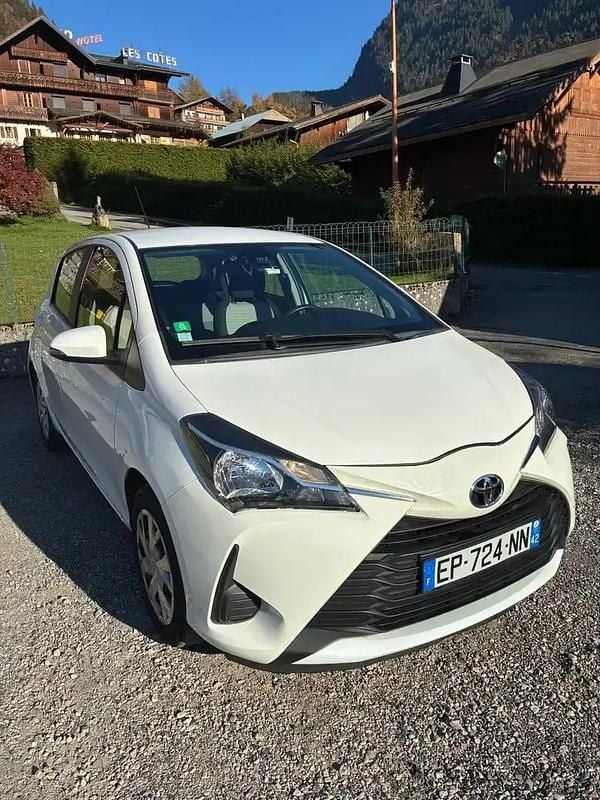 Occasion 2017 Toyota Yaris Berline | 6 500 € (Bon prix) - Image 1/4
