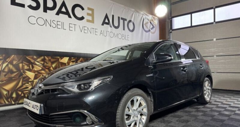 Utilisé 2018 Toyota Auris Hybrid Executive Berline | 15 990 € (Prix juste) - Image 1/4