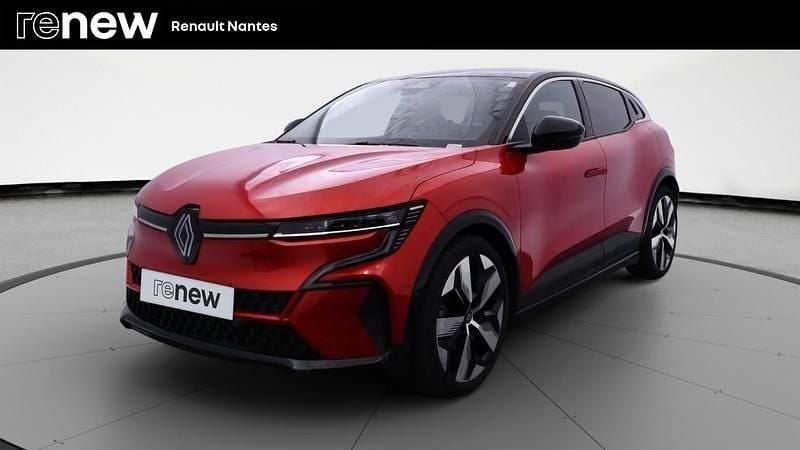 Rouge Occasion 2023 Renault Megane E-Tech Techno Berline | 26 890 € (Prix juste) - Image 1/4