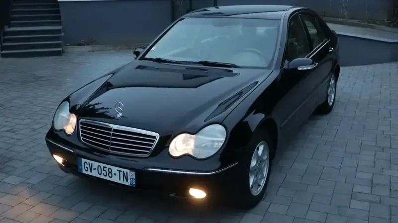 Utilisé 2004 Mercedes C180 Avantgarde Berline | 5 300 € - Image 1/4