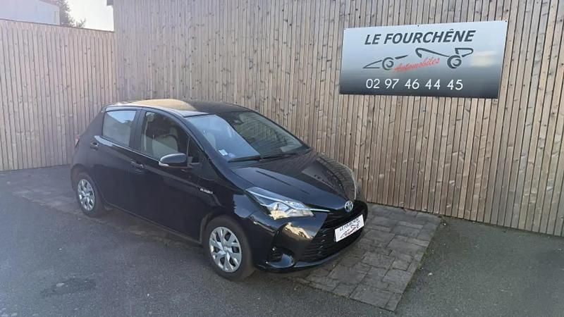 Noir Occasion 2019 Toyota Yaris Hybrid Berline | 12 990 € (Super prix) - Image 1/4