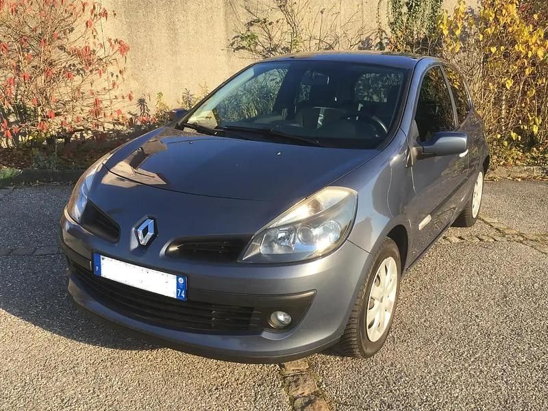 Gris Utilisé 2008 Renault Clio II Rip Curl Berline | 4 000 € (Bon prix) - Image 1/4