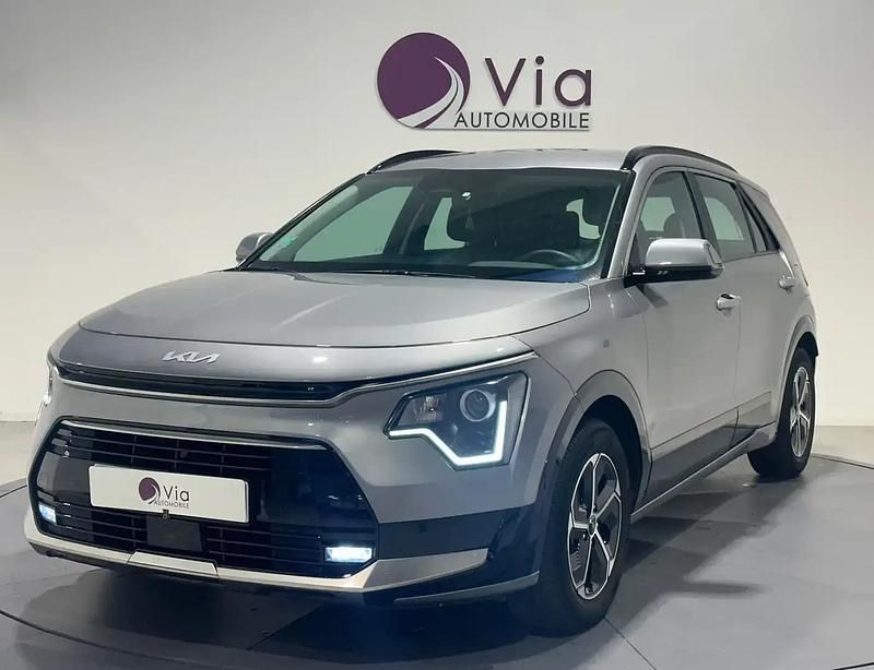 Gris Utilisé 2024 Kia Niro Active SUV | 27 990 € (Prix cher) - Image 1/4