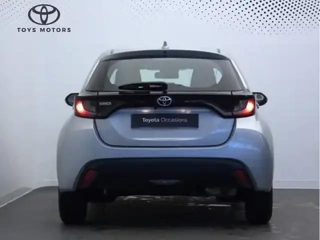 Occasion Toyota Yaris 2023 Gris clair Citadine