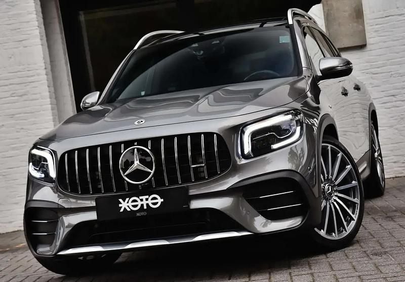 Gris Utilisé 2023 Mercedes GLB35 AMG SUV | 49 950 € - Image 1/4