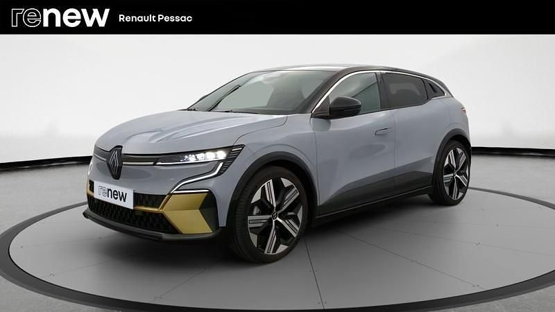 Gris Utilisé 2022 Renault Mégane Iconic Berline | 25 500 € (Prix juste) - Image 1/4