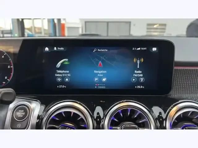 Occasion Mercedes GLB200 Business 2022 Gris montagne métallisé SUV