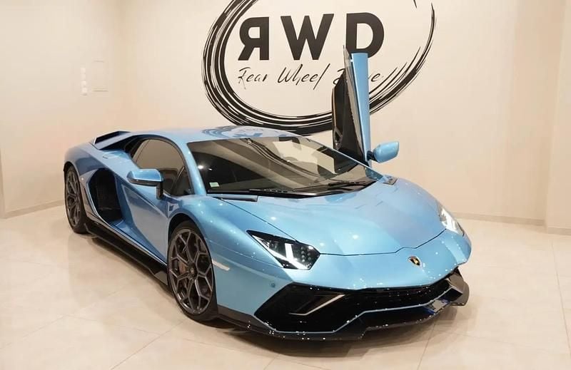 Utilisé 2022 Lamborghini Aventador Coupé | 520 000 € - Image 1/4