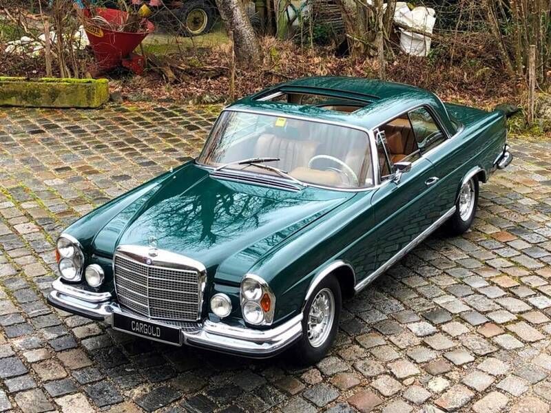Vert Utilisé 1970 Mercedes 280 SE Coupé | 89 500 € - Image 1/4