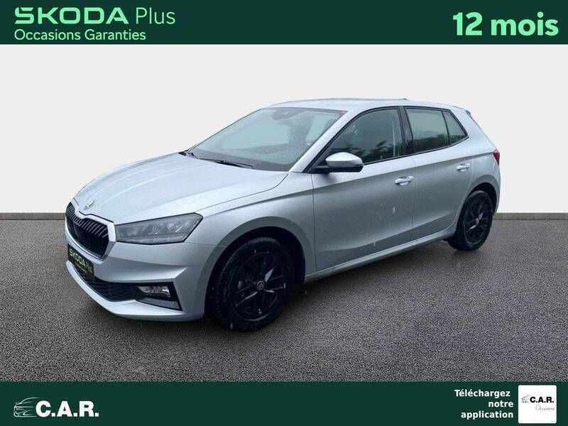 Gris Utilisé 2023 Skoda Fabia Berline | 15 900 € (Prix juste) - Image 1/3