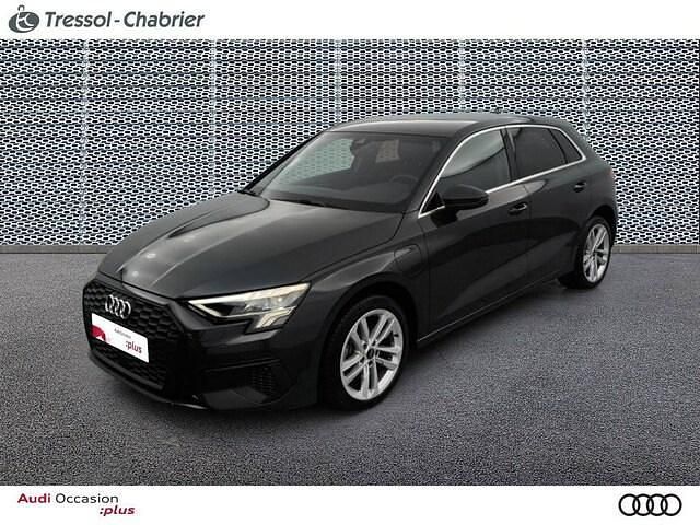 Gris manhattan métallisé Occasion 2024 Audi A3 Sportback e-tron Business Citadine | 32 680 € (Bon prix) - Image 1/4