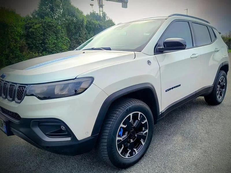 Blanc Occasion 2022 Jeep Compass Trailhawk SUV | 22 450 € (Prix juste) - Image 1/4
