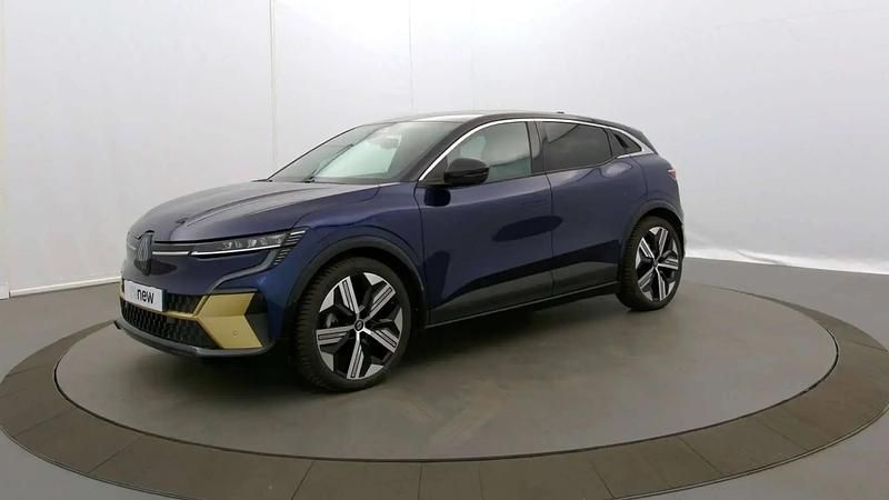 Bleu Utilisé 2022 Renault Mégane Iconic Berline | 24 690 € (Prix juste) - Image 1/4