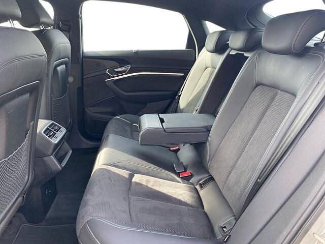 Occasion Audi e-tron Sportback S-Line 300 kW (408 ch) 2021 Beige siam métallisé SUV