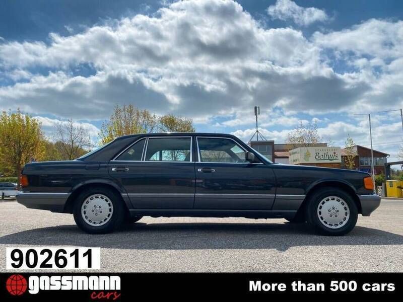 Noir Utilisé 1991 Mercedes 560 Berline | 49 900 € - Image 1/4
