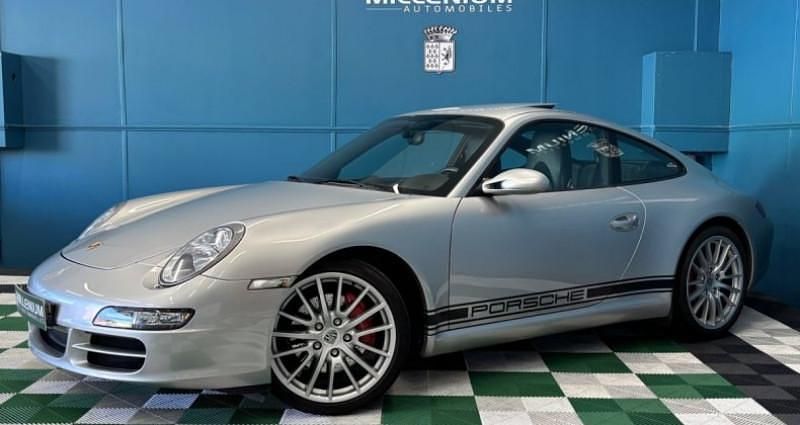 Gris Occasion 2005 Porsche 911 Carrera S Coupé | 52 990 € (Prix juste) - Image 1/4