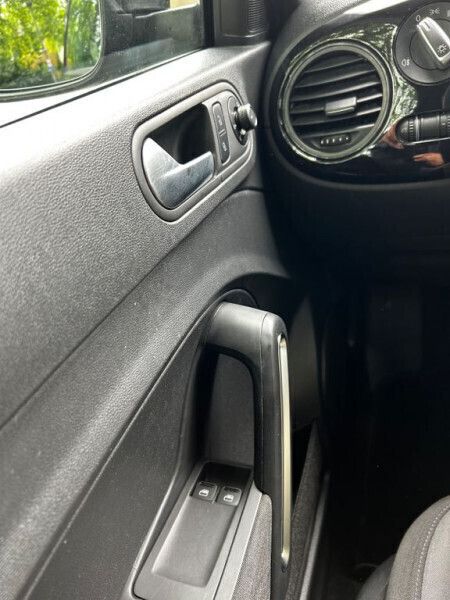Image 3/4