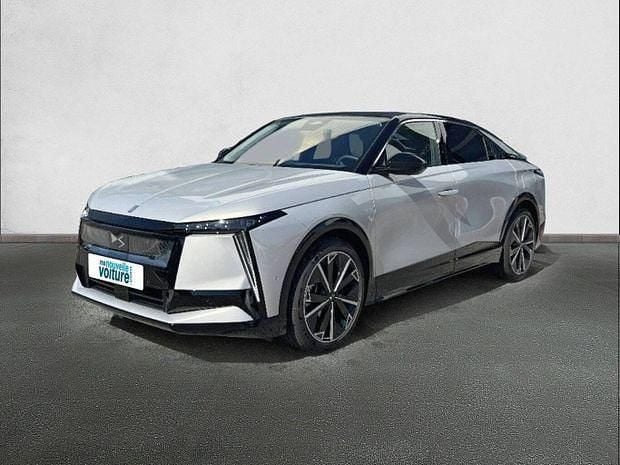 Nouvelle 2025 DS Automobiles N°8 SUV | 76 599 € - Image 1/4