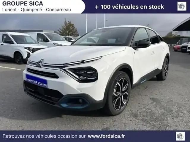 Blanc banquise (o) Utilisé 2021 Citroën e-C4 Shine Berline | 16 990 € - Image 1/4