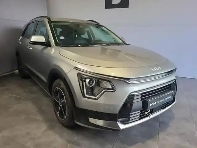 Gris comète métallisé Utilisé 2022 Kia Niro Active SUV | 24 980 € - Image 1/4