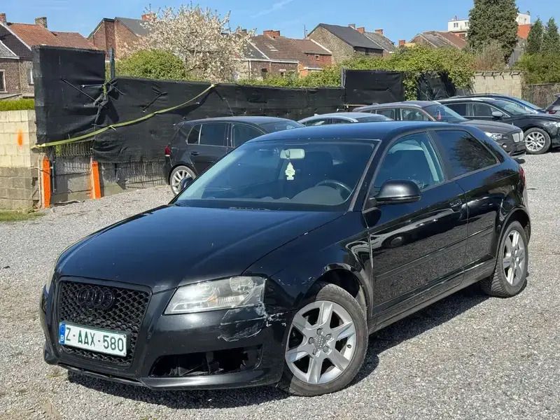 Gris Utilisé 2010 Audi A3 Berline | 1 990 € - Image 1/4