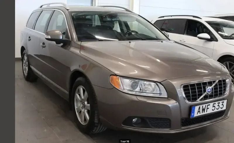 Beige Utilisé 2009 Volvo V70 Summum Break | 10 400 € - Image 1/4