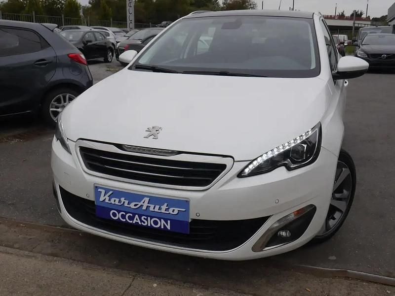 Blanc Utilisé 2015 Peugeot 308 Break | 6 990 € (Prix assez cher) - Image 1/4