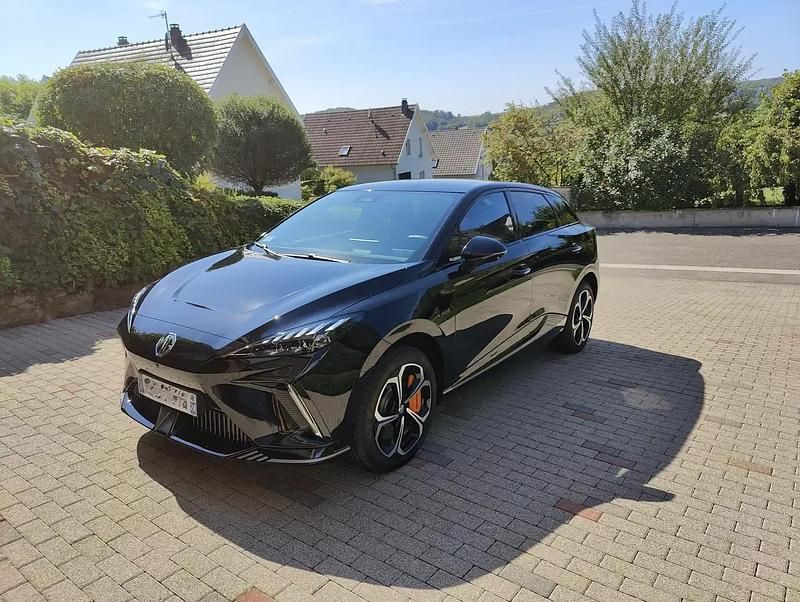 Noir Occasion 2024 MG MG4 EV Citadine | 24 500 € - Image 1/4