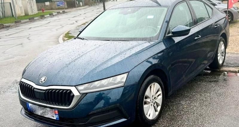 Bleu Occasion 2023 Skoda Octavia Business Line Berline | 18 990 € (Super prix) - Image 1/4
