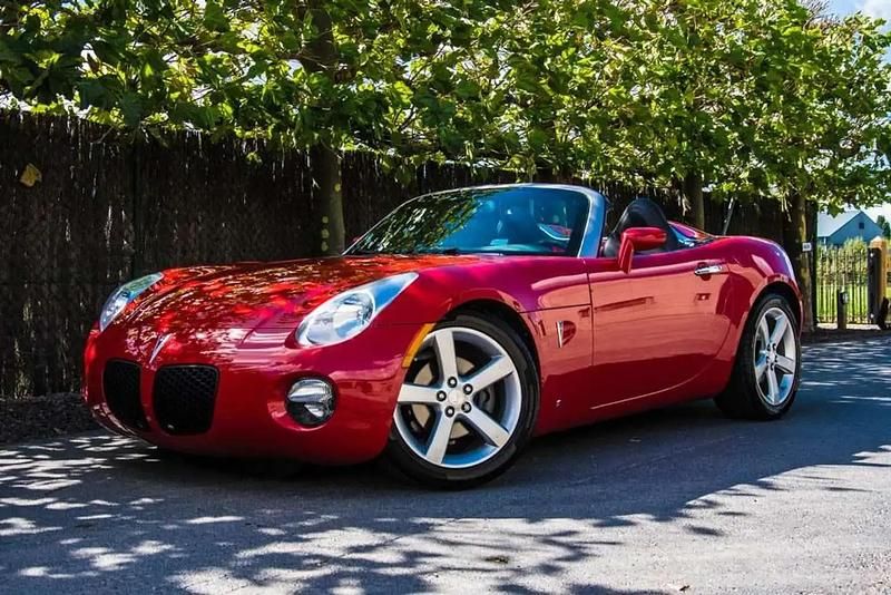 Rouge Utilisé 2008 Pontiac Solstice Cabriolet | 24 950 € - Image 1/4