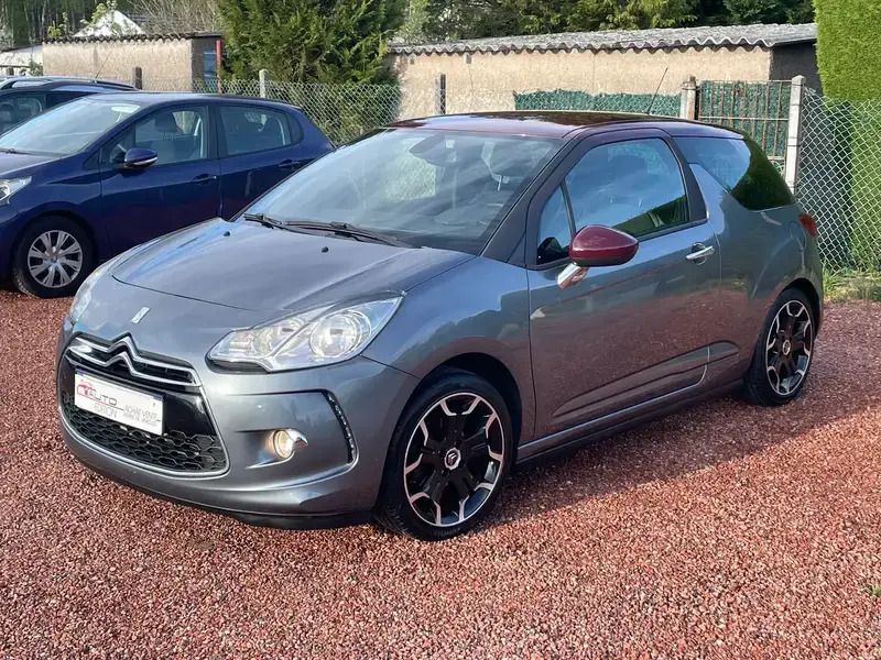 Gris Utilisé 2012 Citroën DS3 So Chic Berline | 6 490 € (Prix juste) - Image 1/4