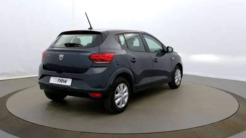 Image 2/4