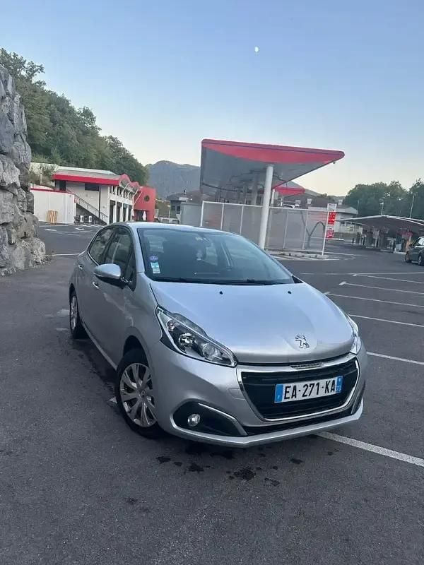 Utilisé 2016 Peugeot 208 Active Citadine | 5 490 € (Super prix) - Image 1/4