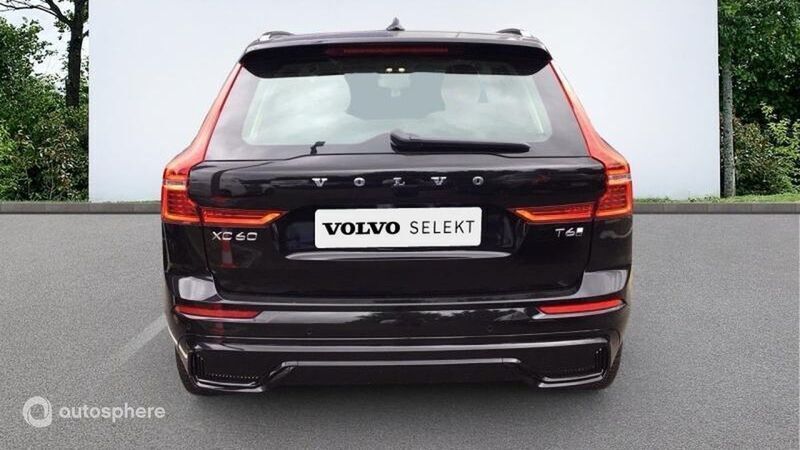 Occasion Volvo XC60 Plus 253 ch (186 kW) 2024 Gris SUV