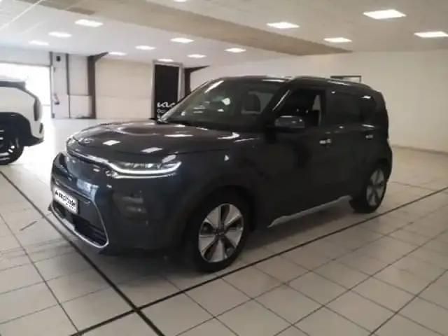 Gris gravité métallisé Occasion 2020 Kia Soul EV Premium SUV | 18 499 € (Bon prix) - Image 1/4