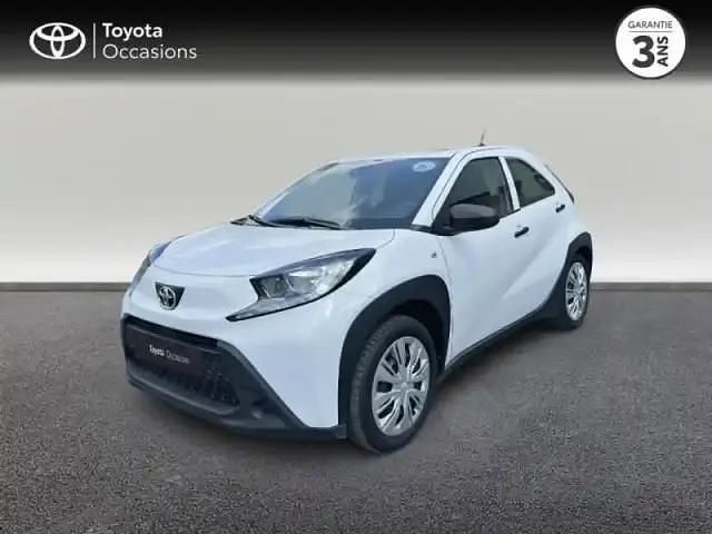 Blanc Utilisé 2023 Toyota Aygo X Business Edition SUV | 12 390 € - Image 1/4