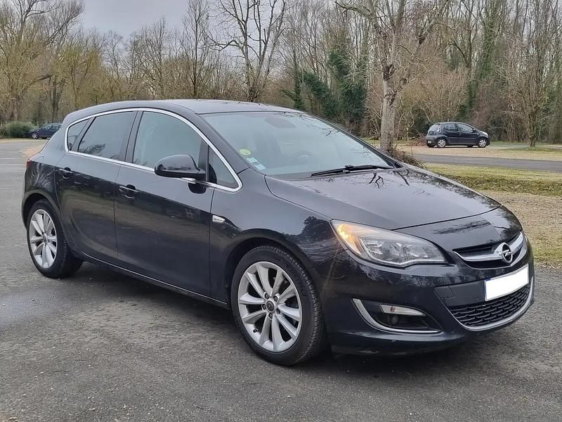 Noir Occasion 2014 Opel Astra Cosmo Berline | 7 590 € (Super prix) - Image 1/4